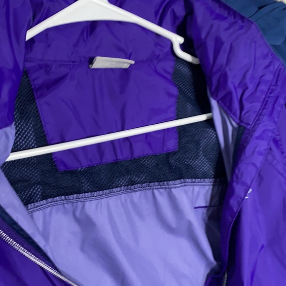 Columbia Rain Jacket - Picture 8 of 8